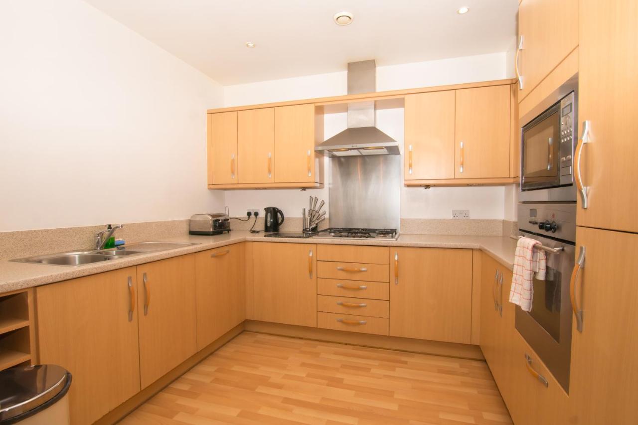 Blue Harbour Apartments Эдинбург Экстерьер фото